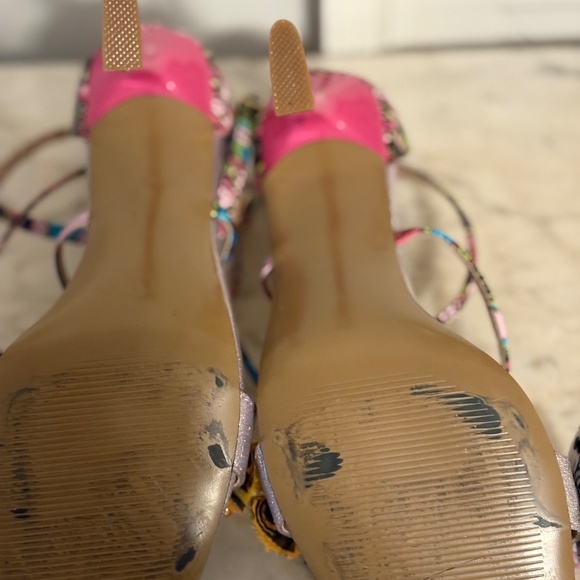 Designer Betsey Johnson Strappy Fancy Open Toe Elegant Heels Emblished Strap - Picture 12 of 13